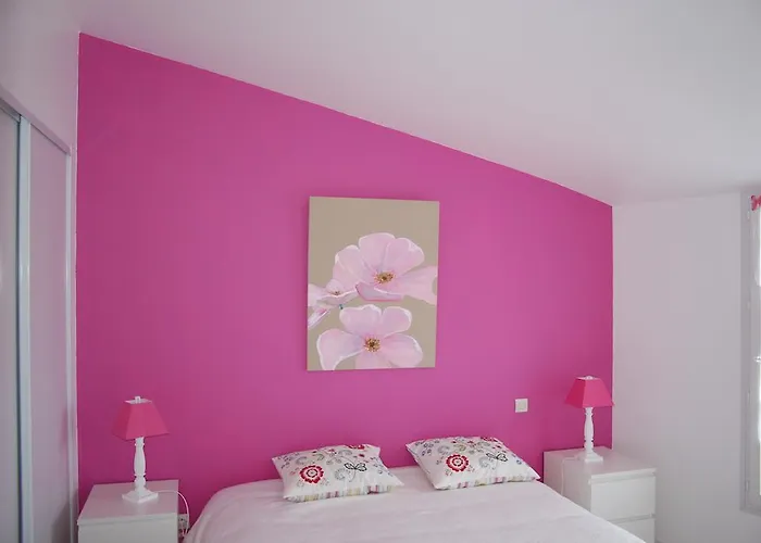 Holiday home Re Locations